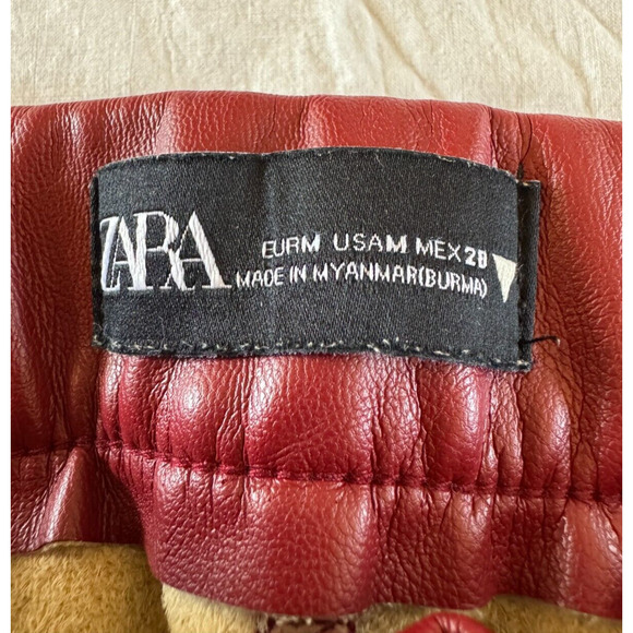 ZARA Faux Leather Skinny High Rise Pants Ankle Zip Size M Medium Red Burgundy - Picture 2 of 9